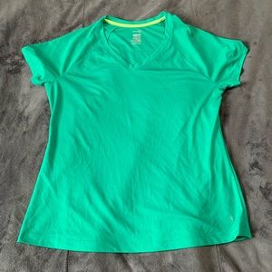 Women’s active top